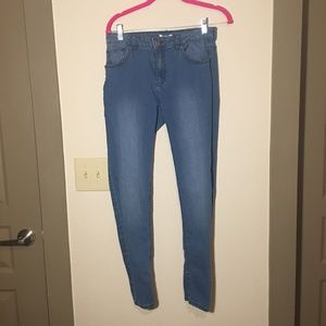 Levis Slimming Skinny Jeans